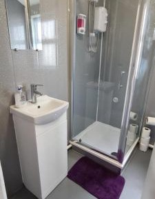 Single Room with Private External Bathroom