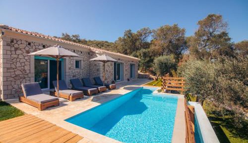 Two-Bedroom Deluxe Apartment