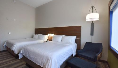 Standard Room with Two Queen Beds