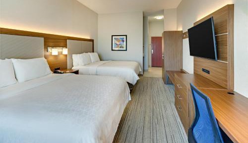 Standard Queen Room with Two Queen Beds