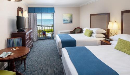 Oceanfront Queen Room - Stair Access