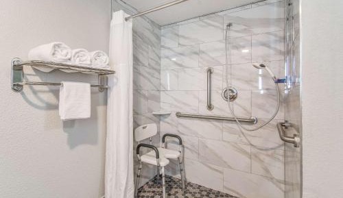 King Room - Accessible/Non-Smoking