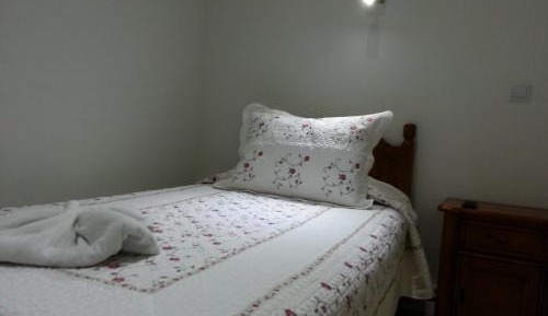 Single Room with Shared Bathroom