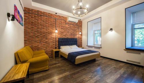 Loft Design Apartment - Desyatynnyi Ln., 7