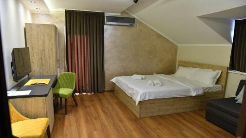 Triple Room with Balcony