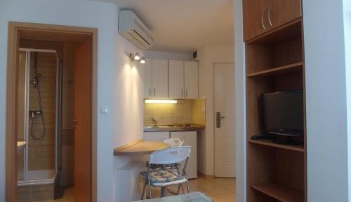 Apartment (4 Adults)