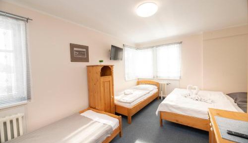 Quadruple Room with Private Bathroom