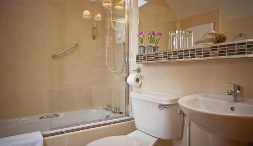 Twin Room with Private Bathroom