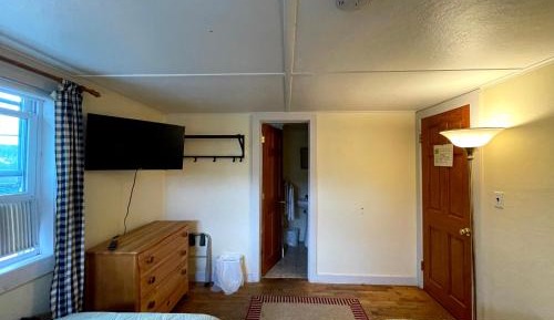 Twin Room with Private Bathroom