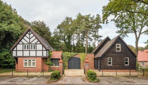 Five-Bedroom Villa