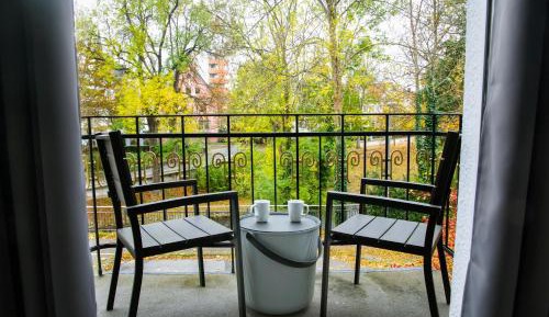 Studio with Balcony