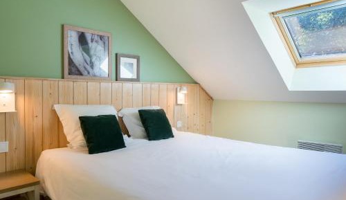 Two-Bedroom Duplex Apartment with  Balcony (6 People)