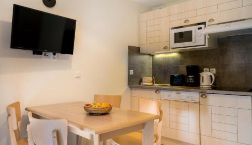 One-Bedroom Apartment with Terrace or Balcony (4 People)