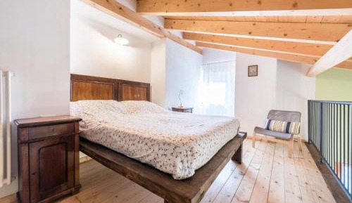 Superior One-Bedroom Apartment