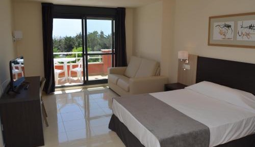 Triple Room with Sea View (3 Adults)