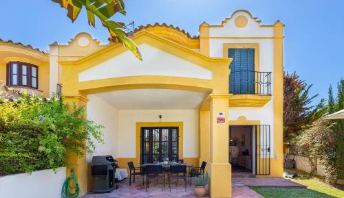 Three-Bedroom Townhouse