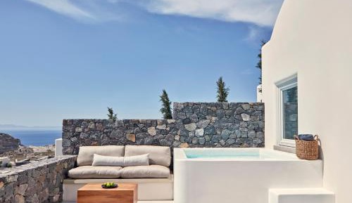 Deluxe Suite with Plunge Pool 