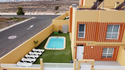 Three-Bedroom Townhouse
