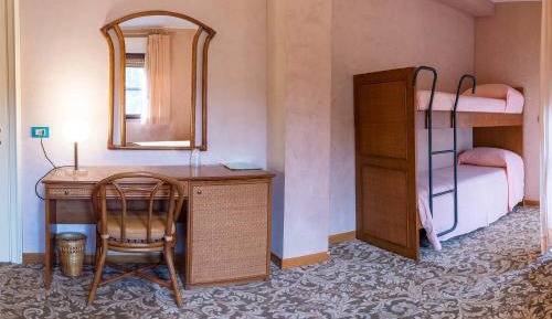Quadruple Room with Terrace