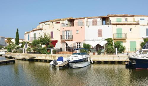 Three-Bedroom Holiday Home 