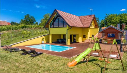Two-Bedroom Holiday Home