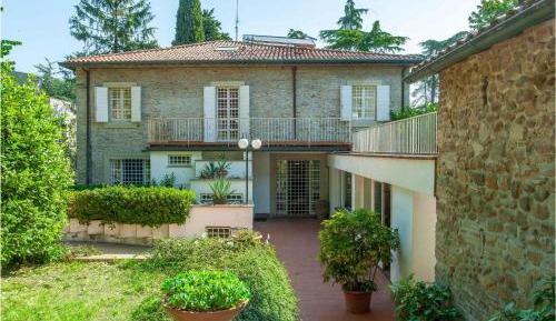 Six-Bedroom Holiday Home