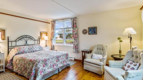 King Room with Garden View