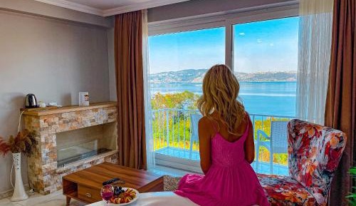 Queen Room with Spa Bath