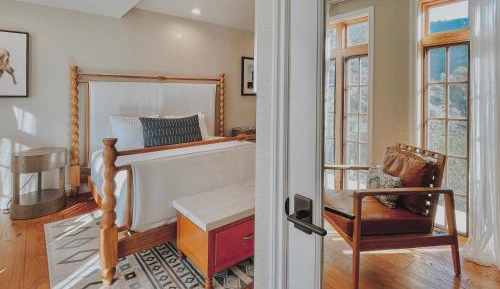 King Room with Mountain View