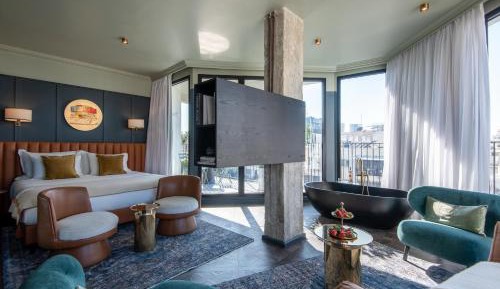 Suite with Balcony