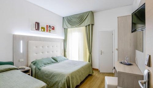 Triple Room with Pool View