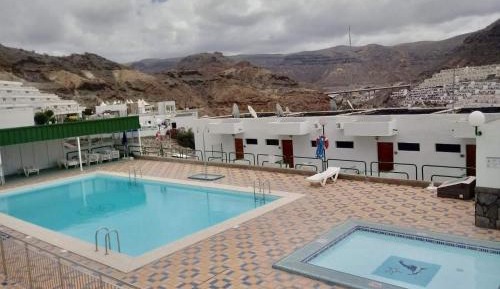 Superior One-Bedroom Apartment with Balcony
