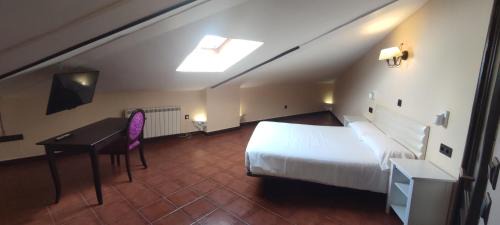 Double Room with Bathtub
