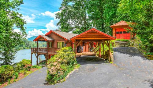 Three Bedroom holiday home 