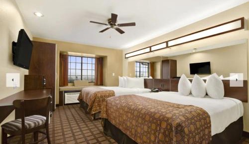 Queen Room with Two Queen Beds and Roll-In Shower - Mobility/Hearing Accessible - Non-Smoking