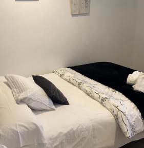 Standard Double Room with Shared Bathroom