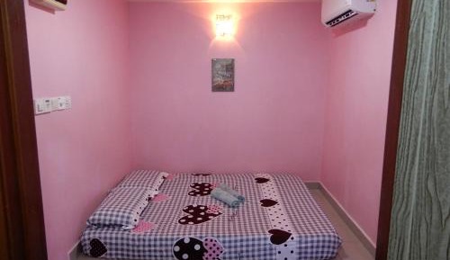 Standard Queen Room