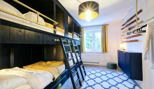 Deluxe Apartment