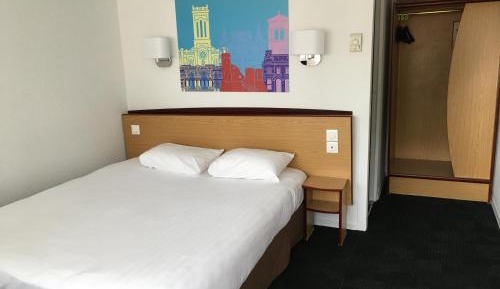 Double Room with 1 Double Bed and 1 Junior Bed