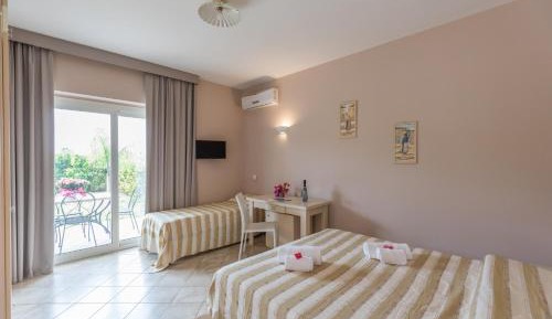 Triple Room with Kitchenette