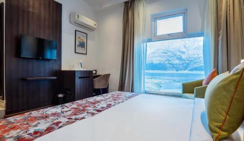 Double Room with Lake View
