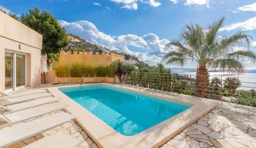 Villa with Sea View