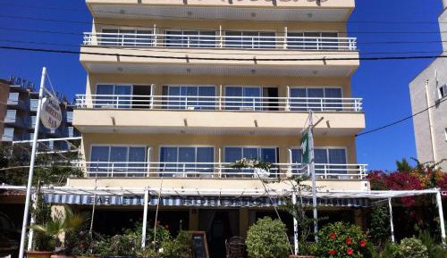 Double or Twin Room with Terrace no Air-Conditioning