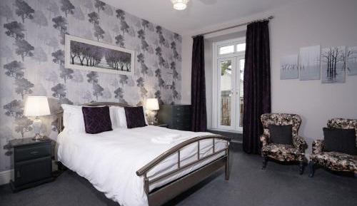Premier Room 5