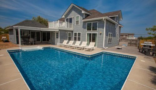 Five Bedroom Holiday Home