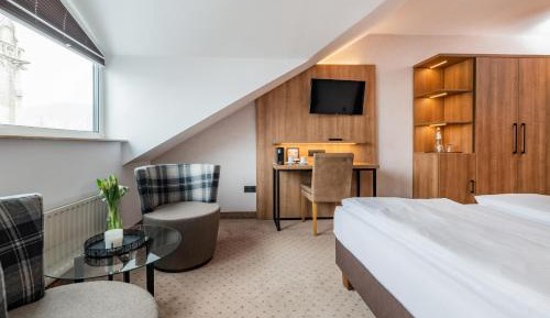 Junior Double Room