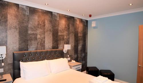 One-Bedroom Suite