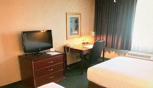 Business Double Room with Two Double Beds - Accessible/Non-Smoking
