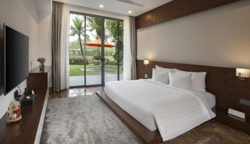 Flamingo Villa 4 bedrooms -Breakfast + Xông Hơi Jimjibang