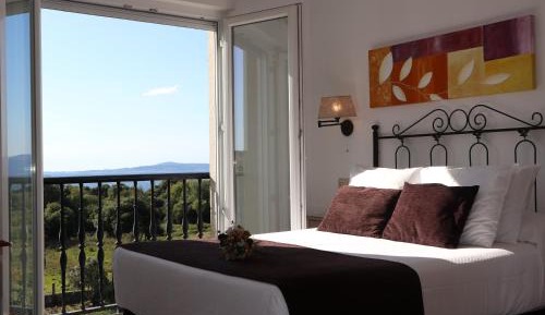 Deluxe Double Room with Balcony and Sea View